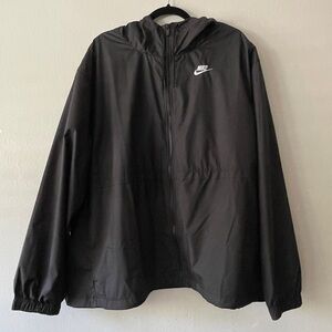 Nike Sportswear Essential Repel Woven Jacket
